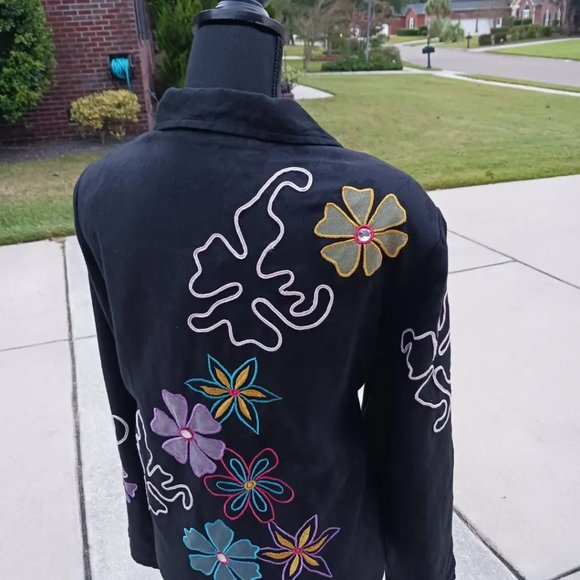 🔥SOLD🔥 Indigo Moon Floral Jacket w/ Gem Buttons - Picture 5 of 5